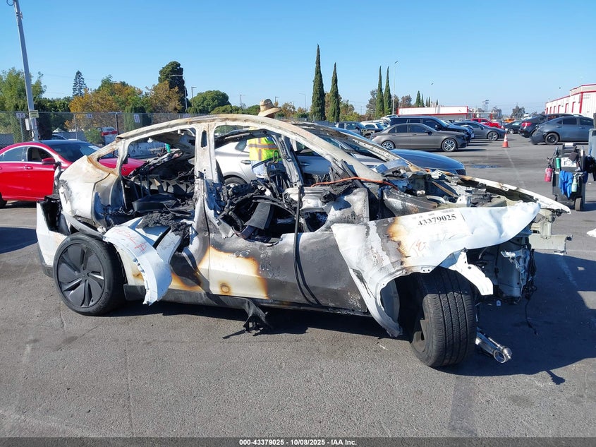 2026 Tesla Model Y Long Range Dual Motor All-Wheel Drive VIN: 7SAYGDED4TF394788 Lot: 43379025