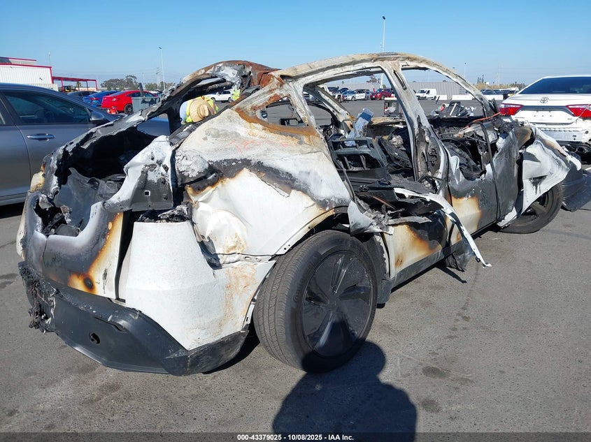 7SAYGDED4TF394788 2026 TESLA MODEL Y photo no. 4