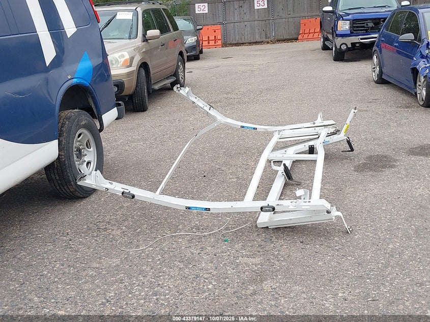 2022 Chevrolet Express Cargo Rwd 2500 Regular Wheelbase Wt VIN: 1GCWGAFP2N1260756 Lot: 43379147