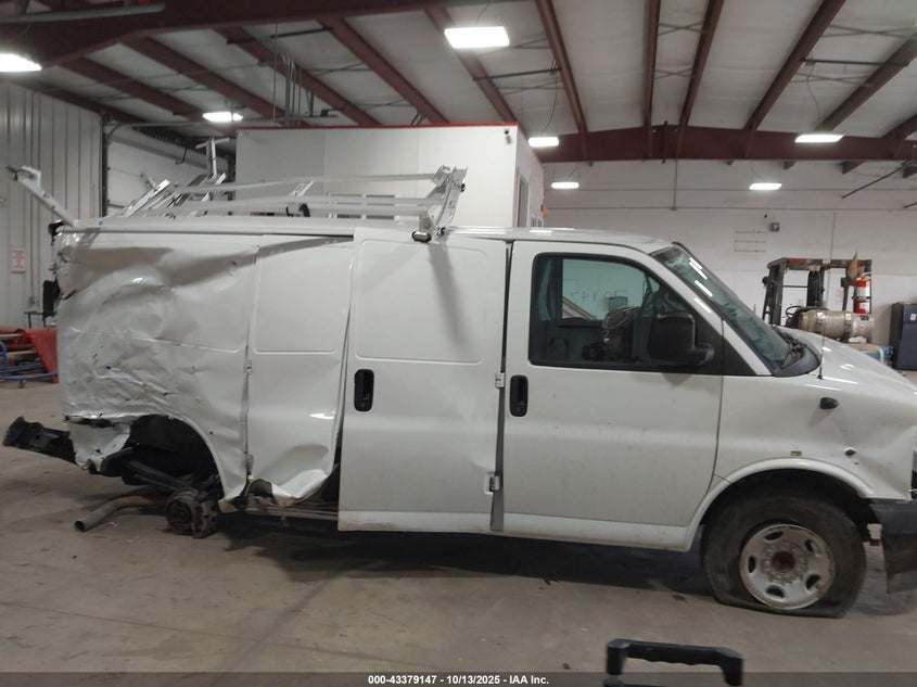 2022 Chevrolet Express Cargo Rwd 2500 Regular Wheelbase Wt VIN: 1GCWGAFP2N1260756 Lot: 43379147
