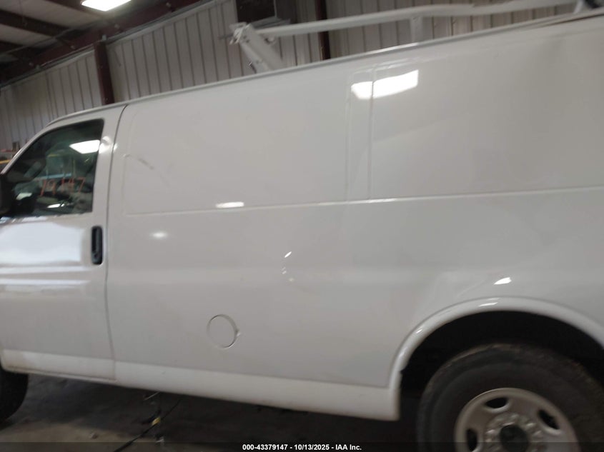 2022 Chevrolet Express Cargo Rwd 2500 Regular Wheelbase Wt VIN: 1GCWGAFP2N1260756 Lot: 43379147