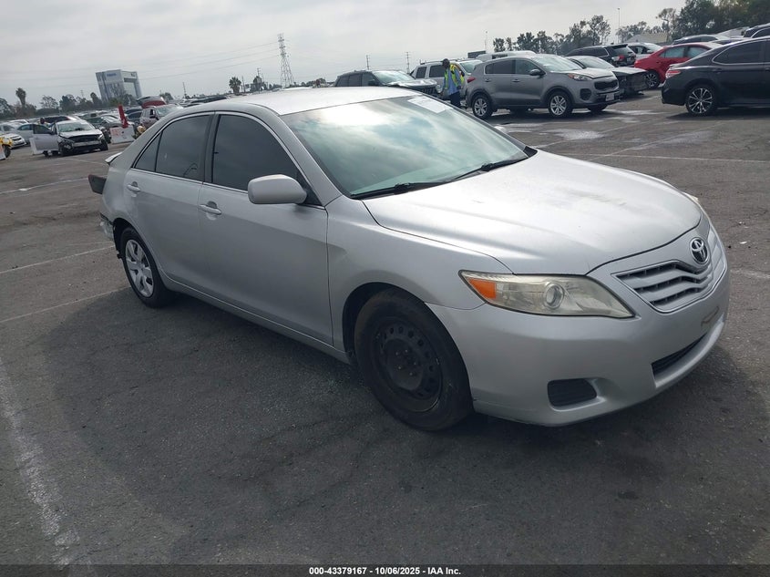 TOYOTA CAMRY LE