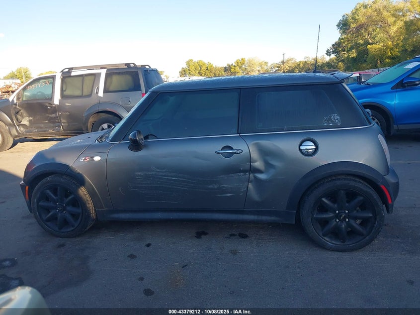 2004 Mini Cooper S VIN: WMWRE33424TD89396 Lot: 43379212