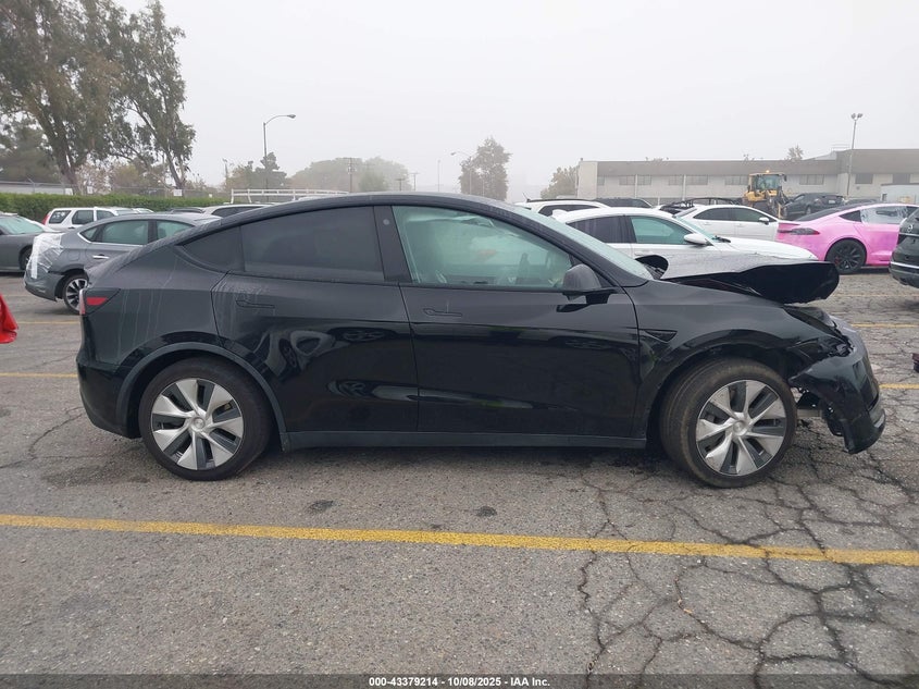 2021 Tesla Model Y Long Range Dual Motor All-Wheel Drive VIN: 5YJYGDEE2MF275046 Lot: 43379214