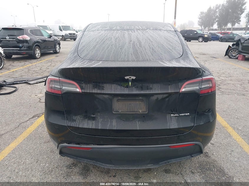 2021 Tesla Model Y Long Range Dual Motor All-Wheel Drive VIN: 5YJYGDEE2MF275046 Lot: 43379214
