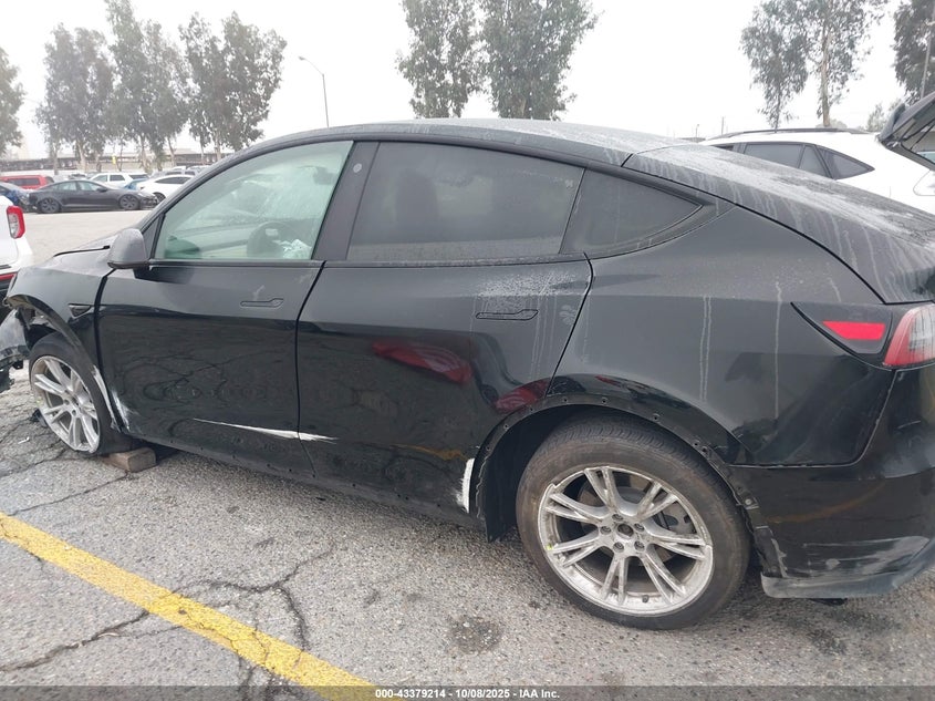 2021 Tesla Model Y Long Range Dual Motor All-Wheel Drive VIN: 5YJYGDEE2MF275046 Lot: 43379214