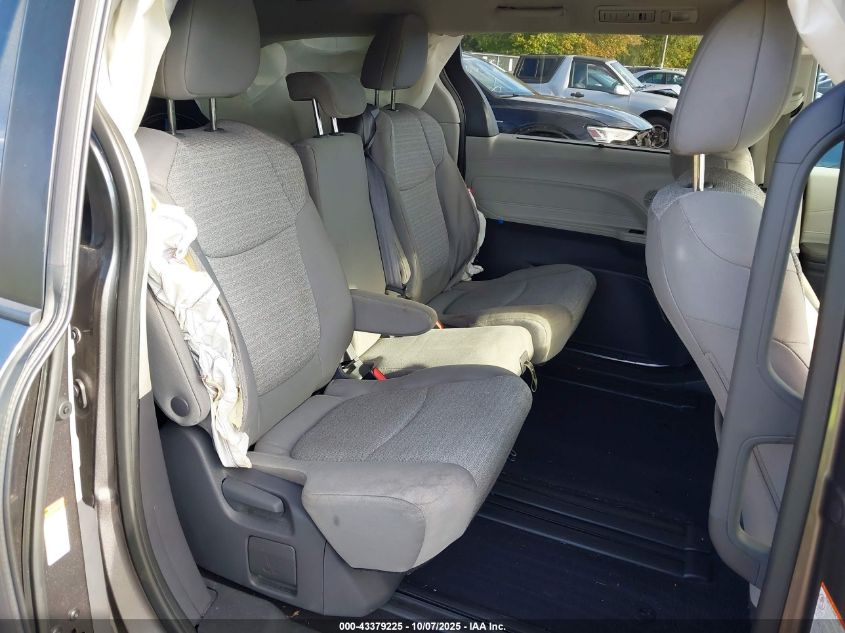 2021 Toyota Sienna Le VIN: 5TDKRKEC5MS038145 Lot: 43379225