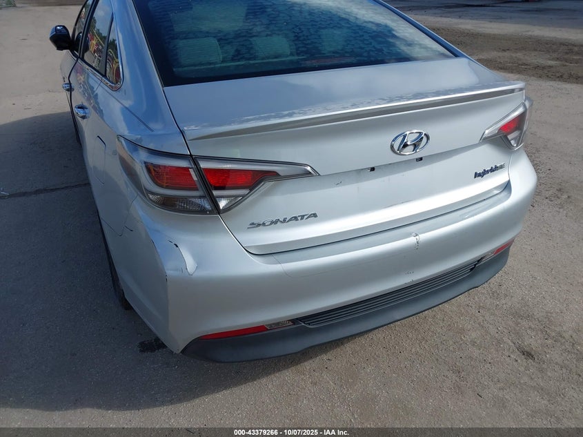 2017 HYUNDAI SONATA HYBRID SE KMHE24L13HA056124