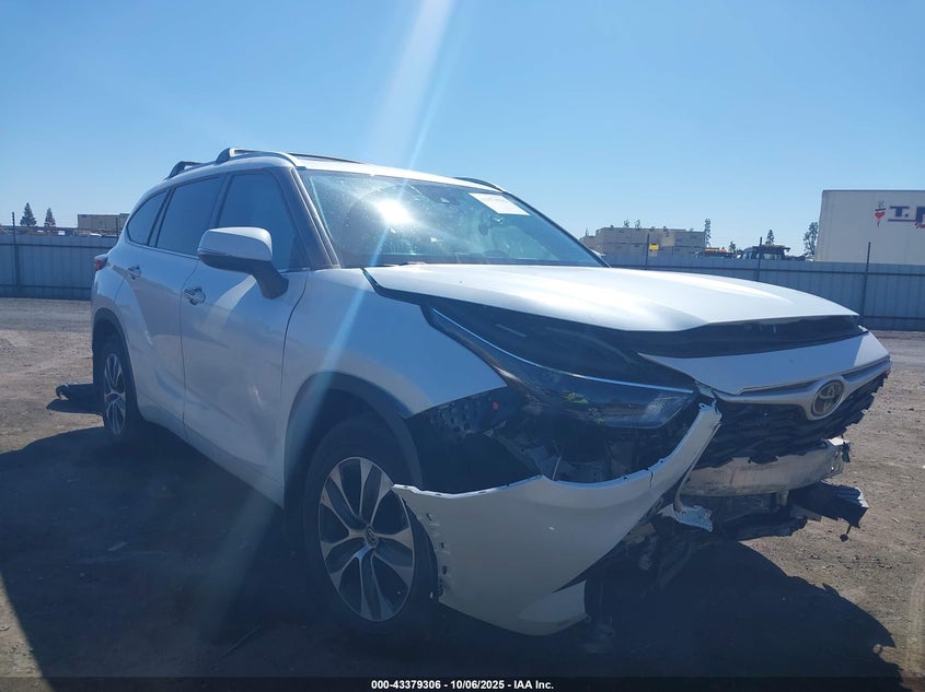 TOYOTA HIGHLANDER XLE