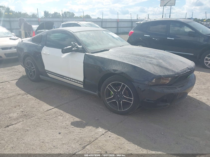 FORD MUSTANG V6/V6 PREMIUM