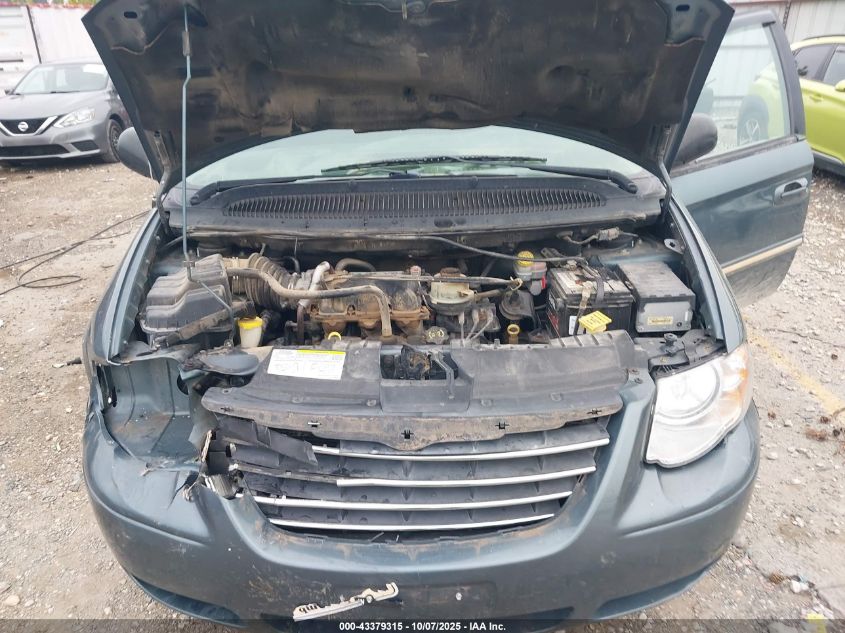 2005 Chrysler Town & Country Touring VIN: 2C4GP54L15R392592 Lot: 43379315