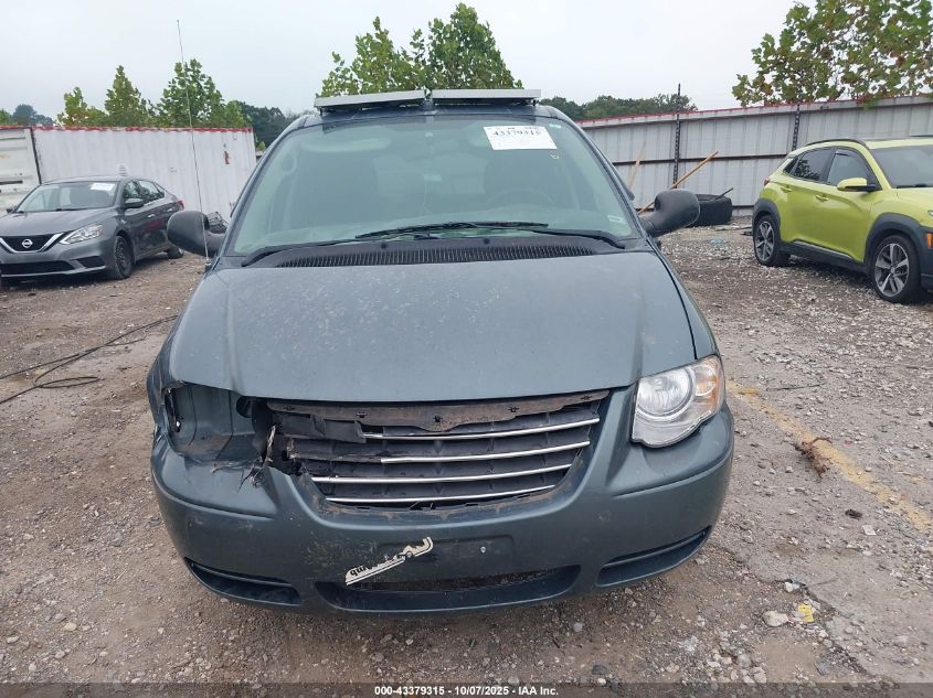 2005 Chrysler Town & Country Touring VIN: 2C4GP54L15R392592 Lot: 43379315