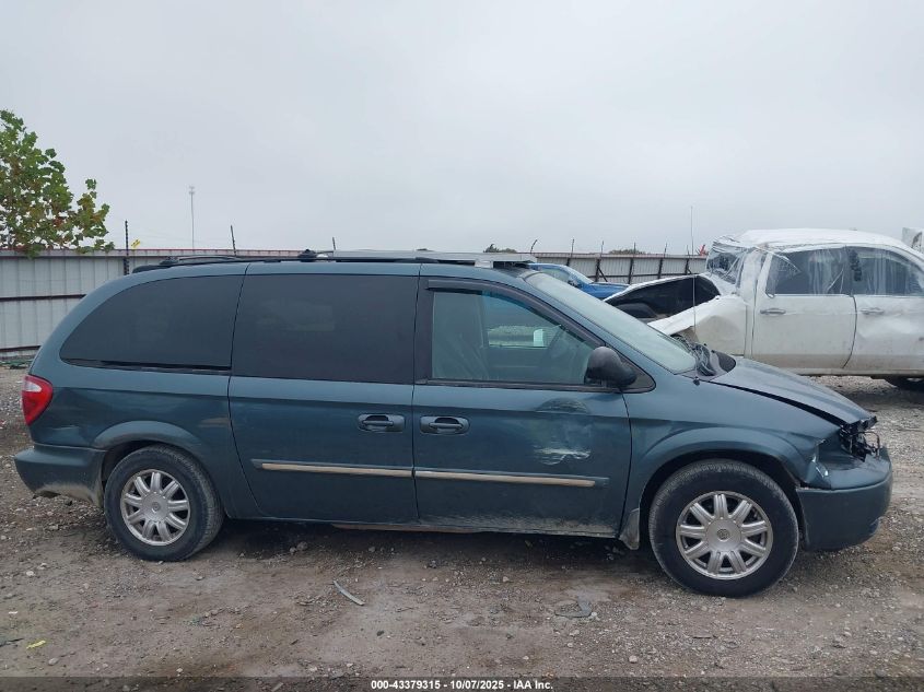 2005 Chrysler Town & Country Touring VIN: 2C4GP54L15R392592 Lot: 43379315