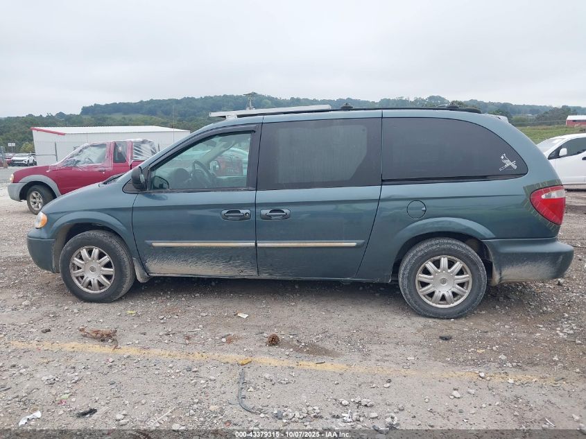 2005 Chrysler Town & Country Touring VIN: 2C4GP54L15R392592 Lot: 43379315