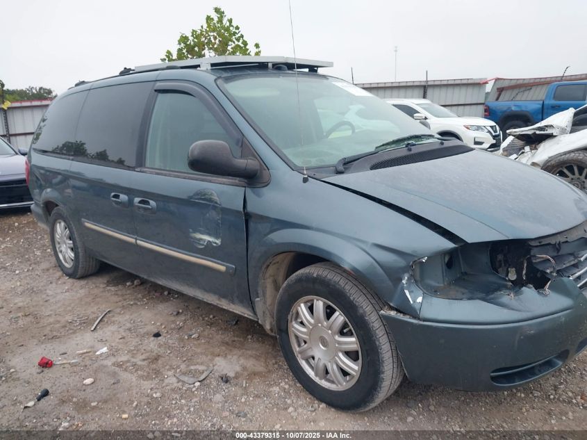 2005 Chrysler Town & Country Touring VIN: 2C4GP54L15R392592 Lot: 43379315