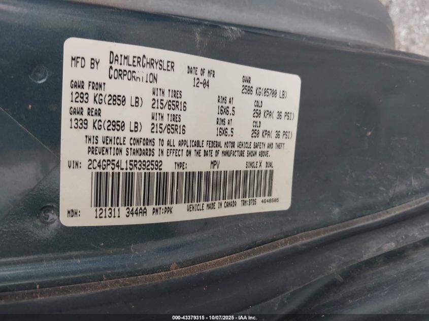 2005 Chrysler Town & Country Touring VIN: 2C4GP54L15R392592 Lot: 43379315