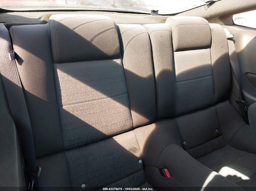 2007 Ford Mustang V6 Deluxe/V6 Premium VIN: 1ZVFT80N975242355 Lot: 43379479