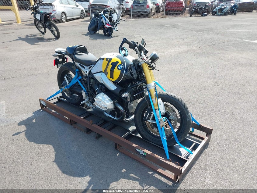 2018 BMW R NINE T - WB10J0305JZ698527