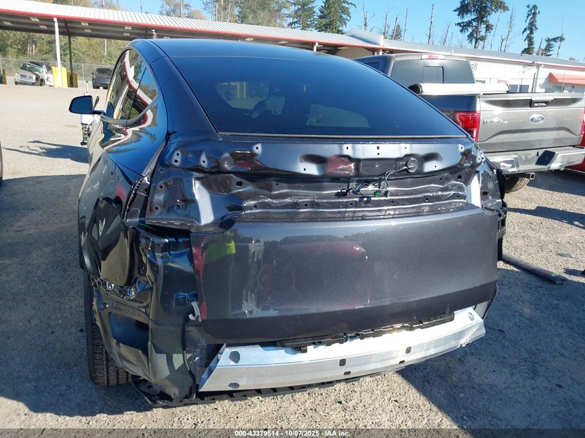 2026 Tesla Model Y Long Range Dual Motor All-Wheel Drive VIN: 7SAYGDED5TF431279 Lot: 43379514