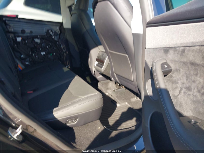 2026 Tesla Model Y Long Range Dual Motor All-Wheel Drive VIN: 7SAYGDED5TF431279 Lot: 43379514