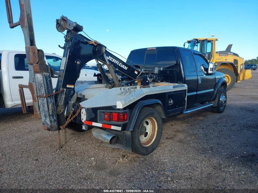 1FDAX56R18EC78385 2008 FORD F550 photo no. 4