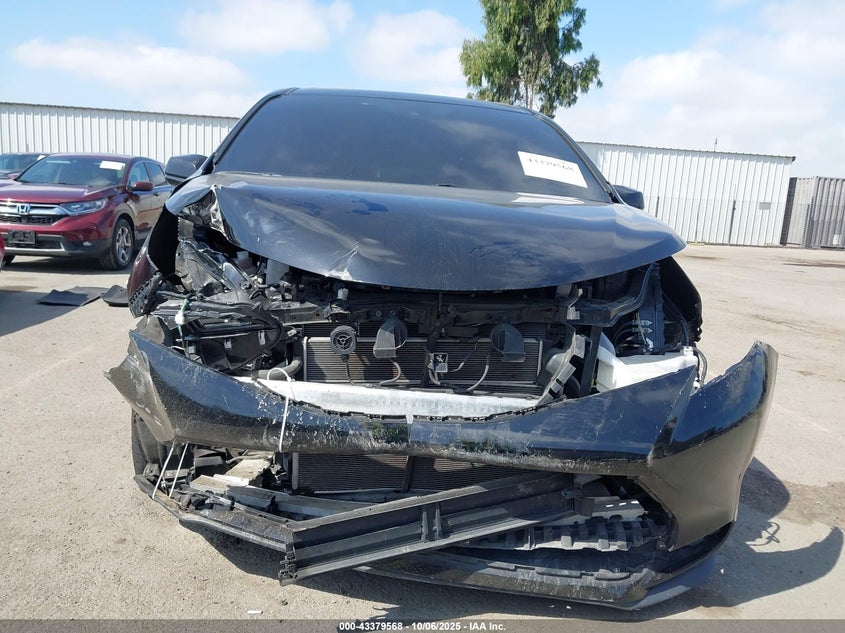 2022 Toyota Sienna Xle VIN: 5TDYRKEC8NS135691 Lot: 43379568