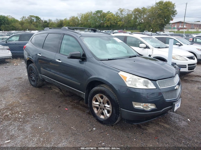CHEVROLET TRAVERSE LS