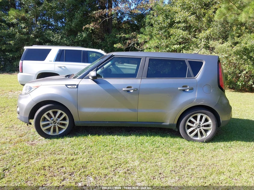 2018 KIA SOUL + KNDJP3A53J7573690