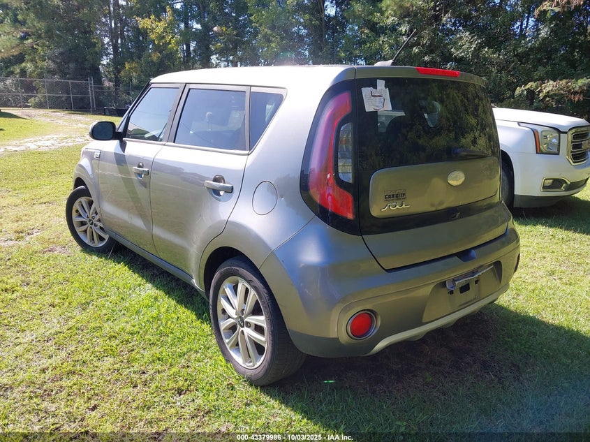 2018 KIA SOUL + KNDJP3A53J7573690