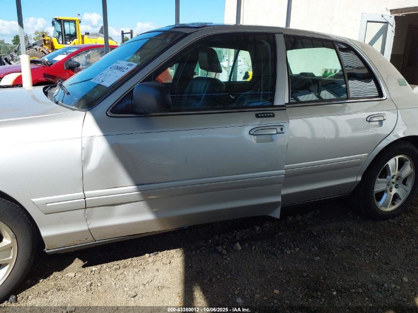 2004 Ford Crown Victoria Lx VIN: 2FAHP74W24X152929 Lot: 43380012