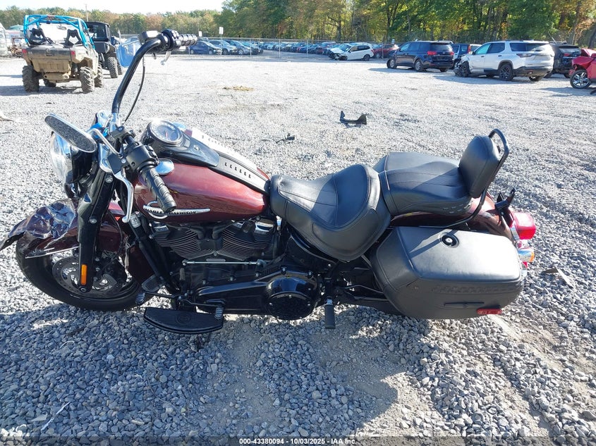 2018 HARLEY-DAVIDSON FLHC HERITAGE CLASSIC - 1HD1YAJ1XJC063308