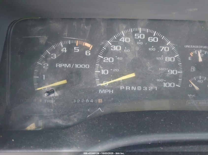 1996 Chevrolet Tahoe K1500 VIN: 3GNEK18R1TG111267 Lot: 43380124