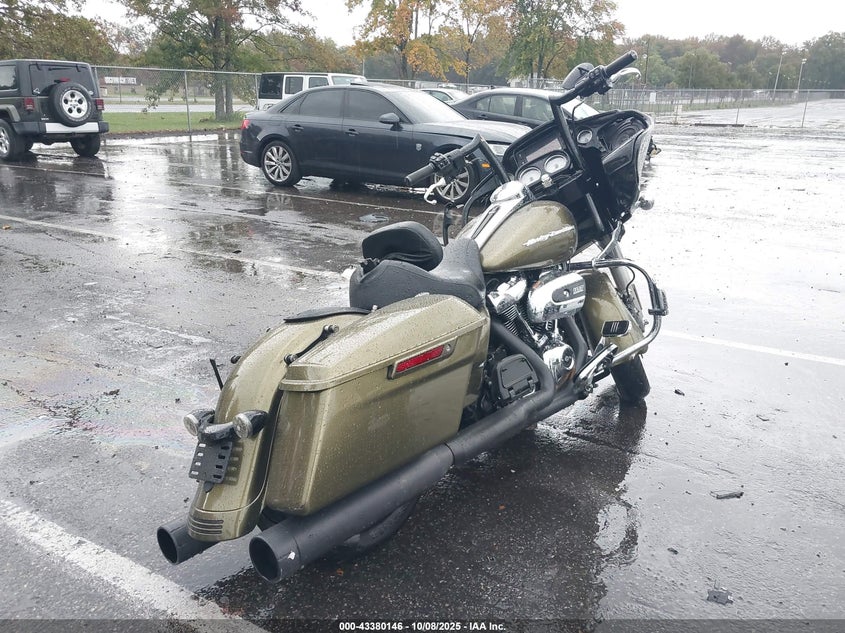 1HD1KTC19HB611101 2017 HARLEY-DAVIDSON ROAD GLIDE photo no. 4