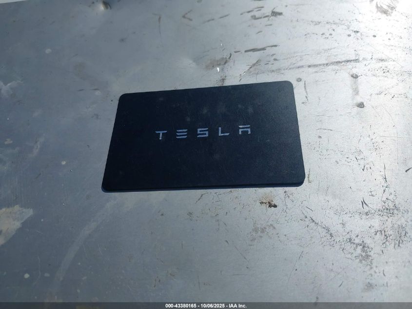 2022 Tesla Model X Plaid Tri Motor All-Wheel Drive VIN: 7SAXCBE64NF349253 Lot: 43380165