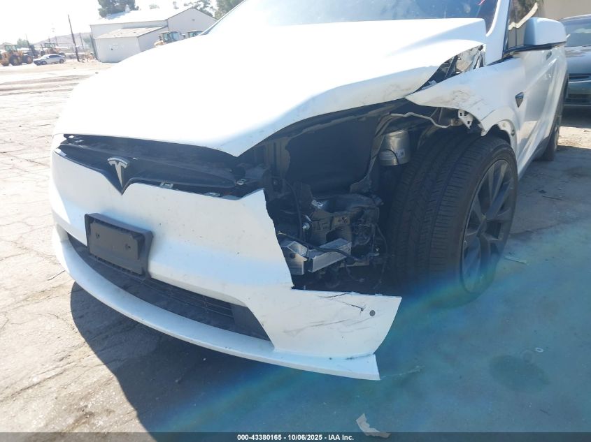 2022 Tesla Model X Plaid Tri Motor All-Wheel Drive VIN: 7SAXCBE64NF349253 Lot: 43380165