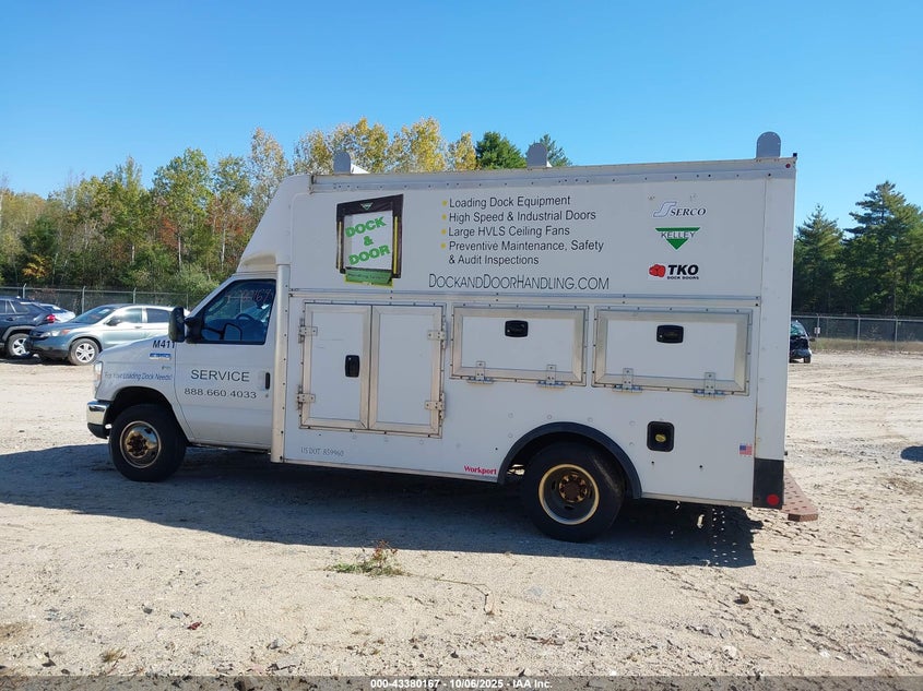 2017 Ford E-350 Cutaway VIN: 1FDWE3F64HDC66923 Lot: 43380167