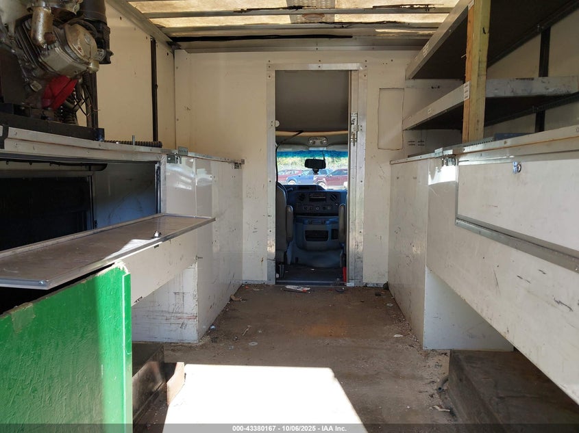 2017 FORD E-350 CUTAWAY auction photo 6