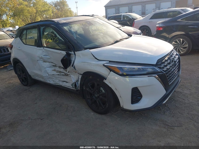 NISSAN KICKS SR XTRONIC CVT