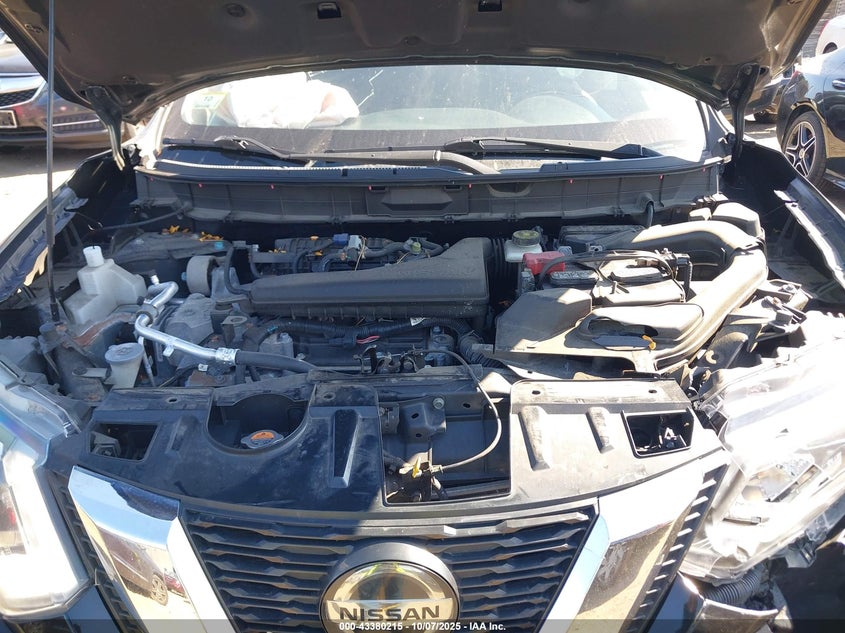 2018 NISSAN ROGUE SV KNMAT2MV1JP549826