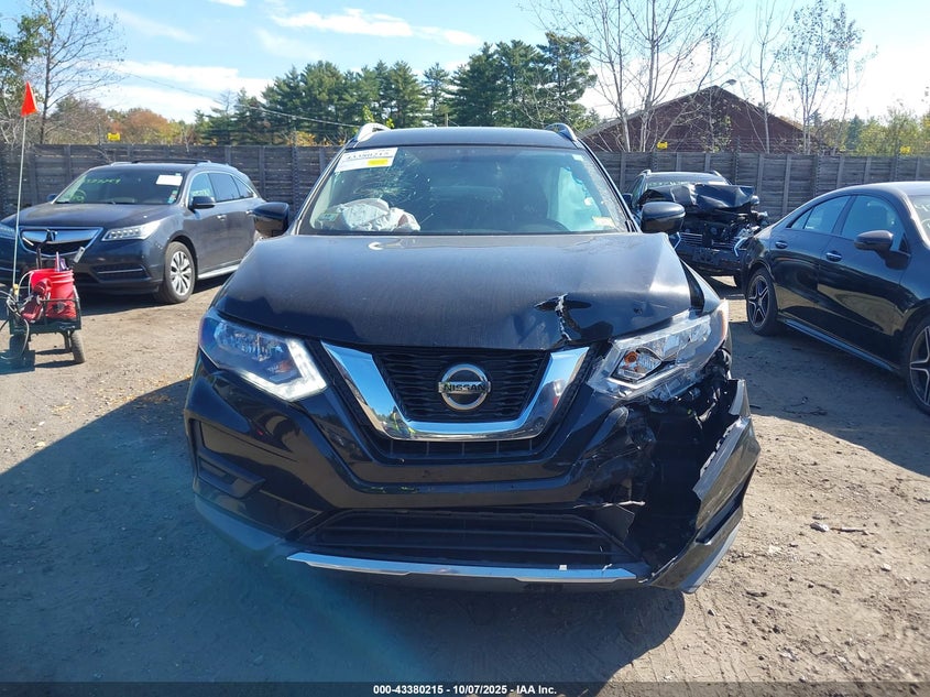 2018 NISSAN ROGUE SV KNMAT2MV1JP549826