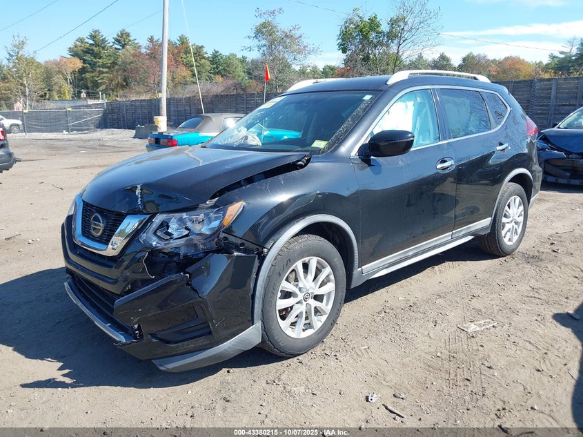 2018 NISSAN ROGUE SV KNMAT2MV1JP549826