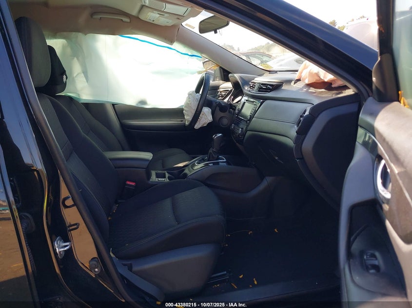 2018 NISSAN ROGUE SV KNMAT2MV1JP549826