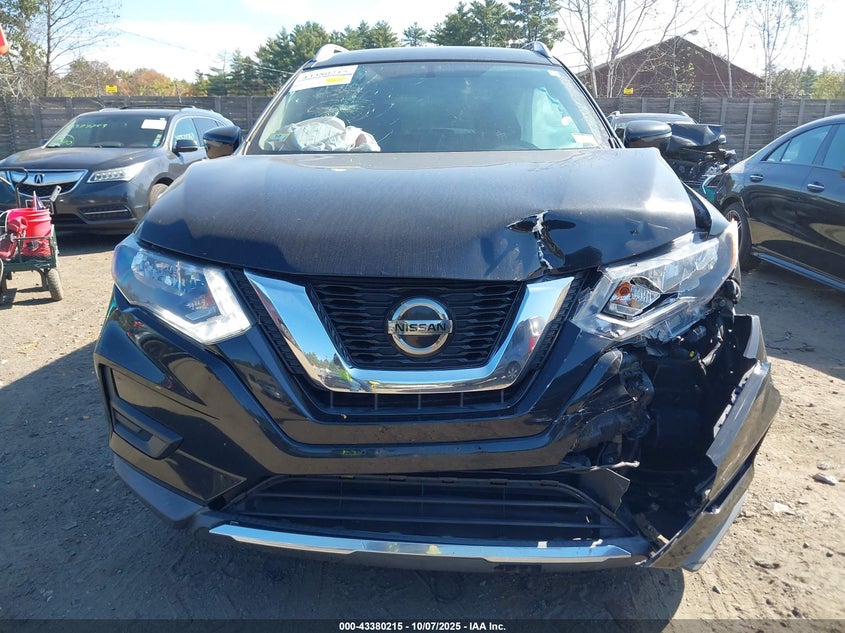 2018 NISSAN ROGUE SV KNMAT2MV1JP549826