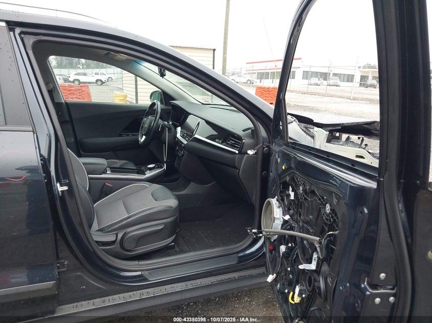 2022 KIA NIRO EV EX KNDCC3LG6N5117784