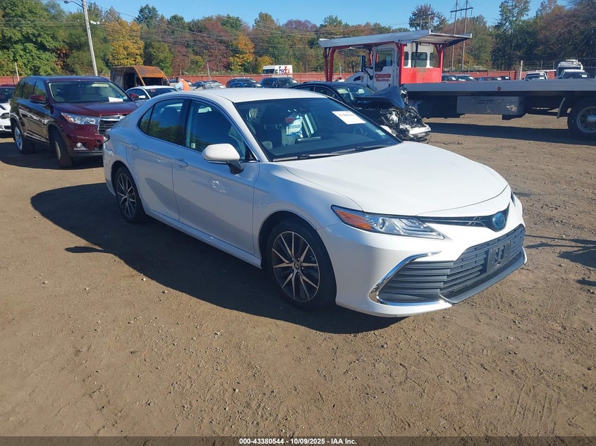 TOYOTA CAMRY HYBRID XLE HYBRID