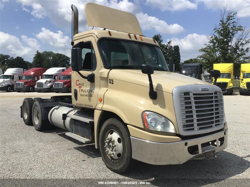 FREIGHTLINER CASCADIA 125 2014. Lot# 43380551. VIN 1FUJGEBG9ELFL8754. Photo 1