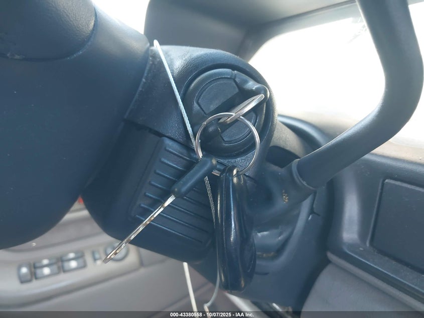 1999 Chevrolet Suburban 1500 Lt VIN: 1GNEC16R2XJ390734 Lot: 43380558