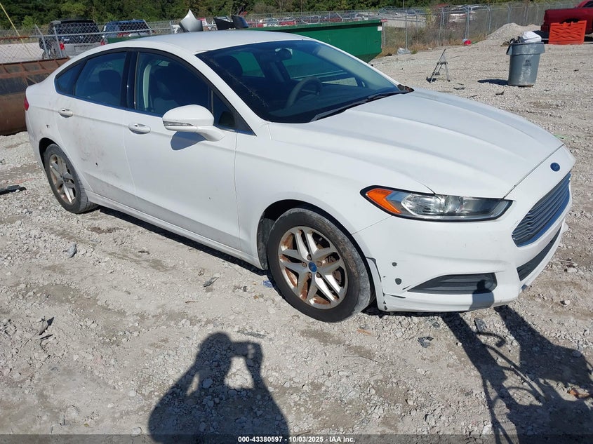 FORD FUSION SE