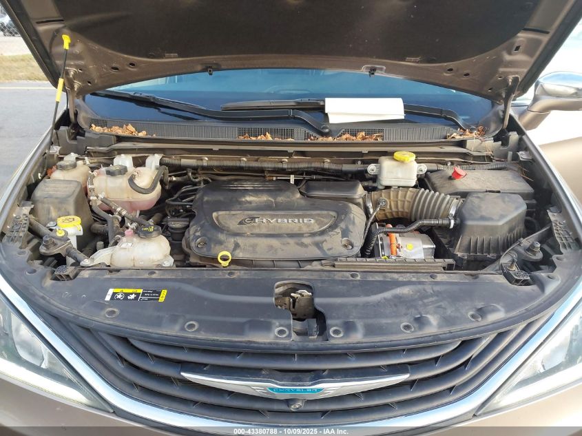 2018 Chrysler Pacifica Hybrid Limited VIN: 2C4RC1N77JR172611 Lot: 43380788