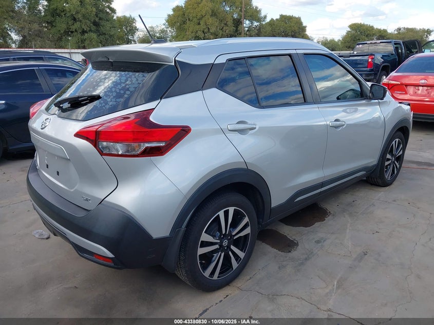 2019 Nissan Kicks 1.6 Sr Silver Lot 111043380830 Vin 3N1CP5CU3KL555098